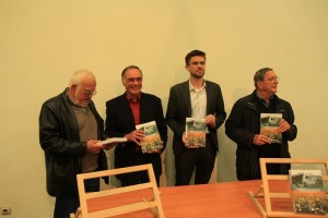 Remise du livre du colloque d'octobre 2014 autour de la guerre de 1914-1918, photographie Idelette Drogue-Chazalet