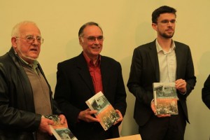 Remise du livre du colloque d'octobre 2014 autour de la guerre de 1914-1918, photographie Idelette Drogue-Chazalet